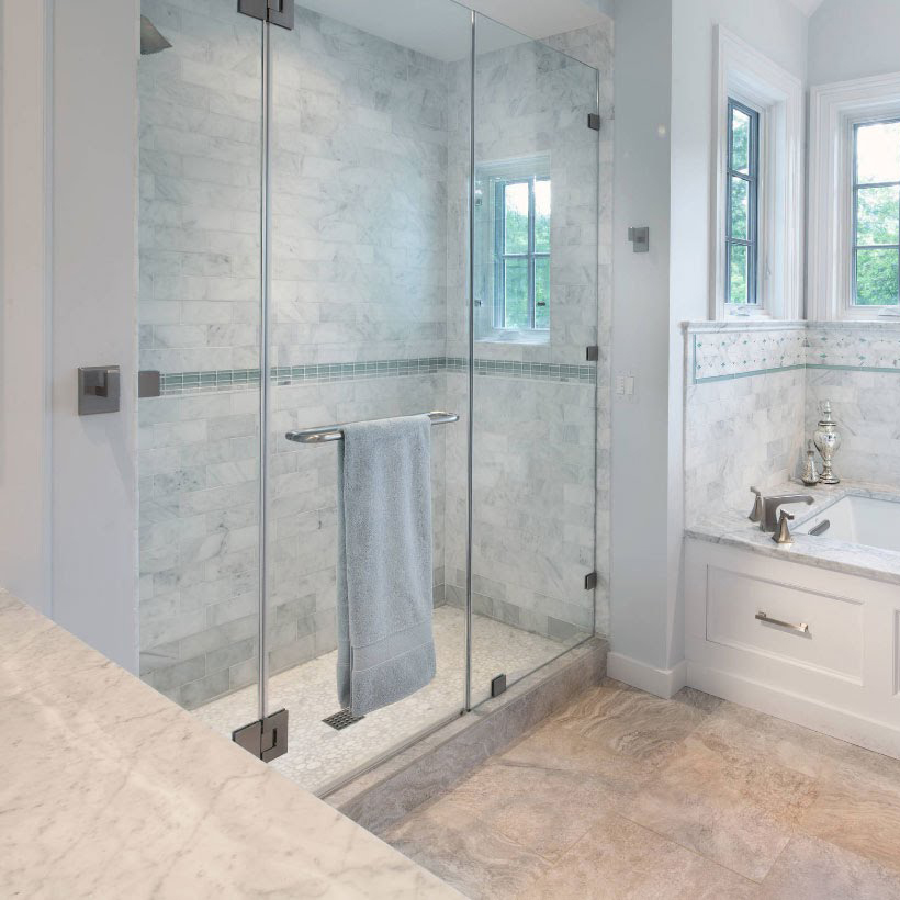 Vách kính nhà tắm giúp bạn tạo ra không gian phòng tắm thật sự hiện đại và tiện nghi. Với chất liệu kính cường lực ồn, chống trầy xước và dễ dàng lau chùi, vách kính nhà tắm sẽ giúp bạn tiết kiệm thời gian và công sức trong việc vệ sinh phòng tắm. Hãy đầu tư vào vách kính chất lượng để tạo nên không gian phòng tắm hoàn hảo cho gia đình.